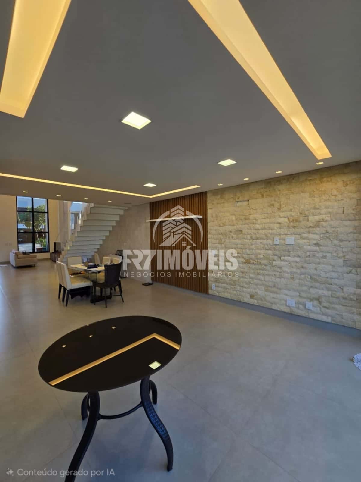 SOBRADO COM HIDROMASSAGEM NO RESIDENCIAL VILLAGIO TOSCANA - GOIÂNIA/GO