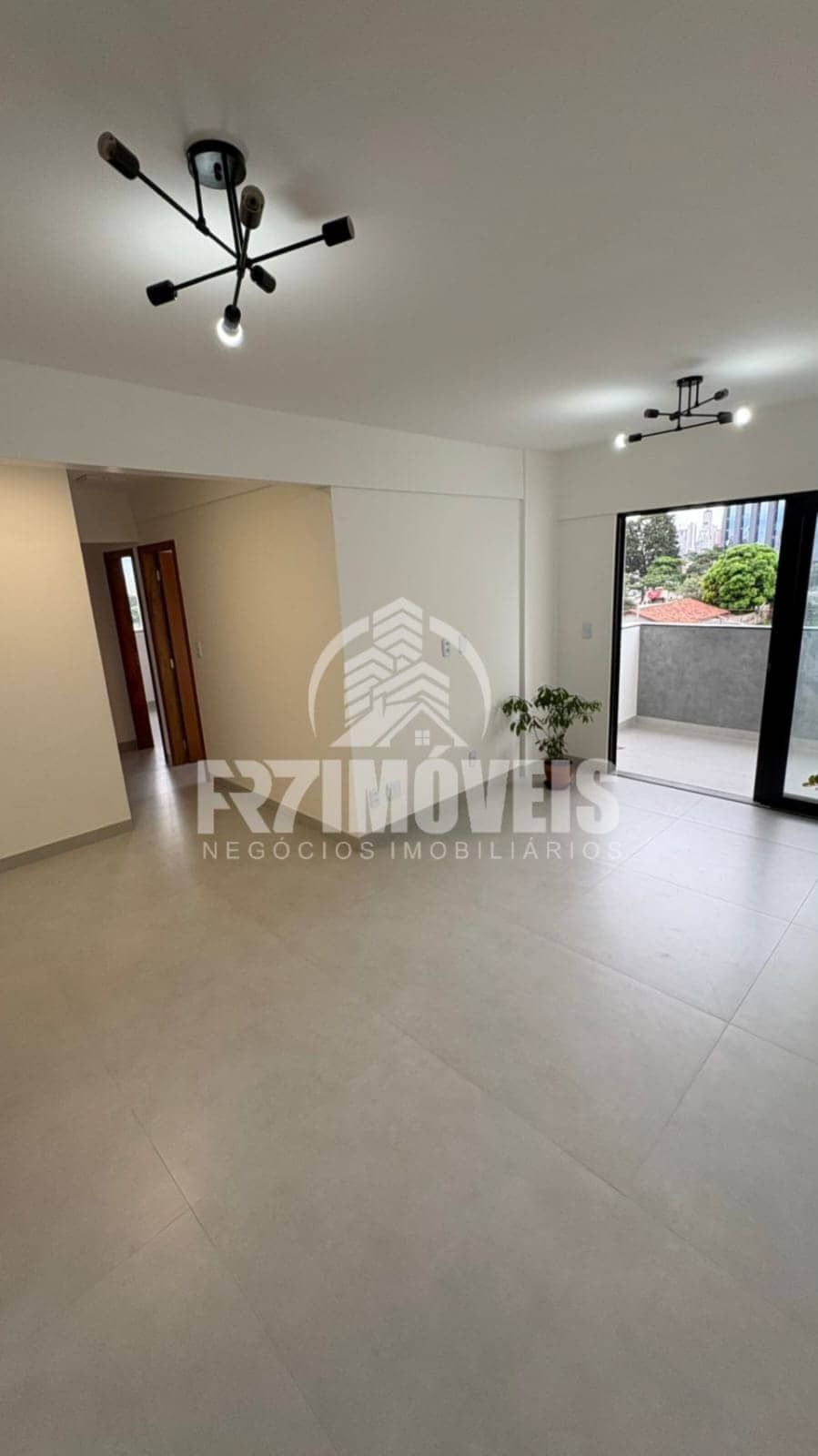 APARTAMENTO EM CONDOMÍNIO NO SETOR JARDIM AMERICA - GOIÂNIA/GO