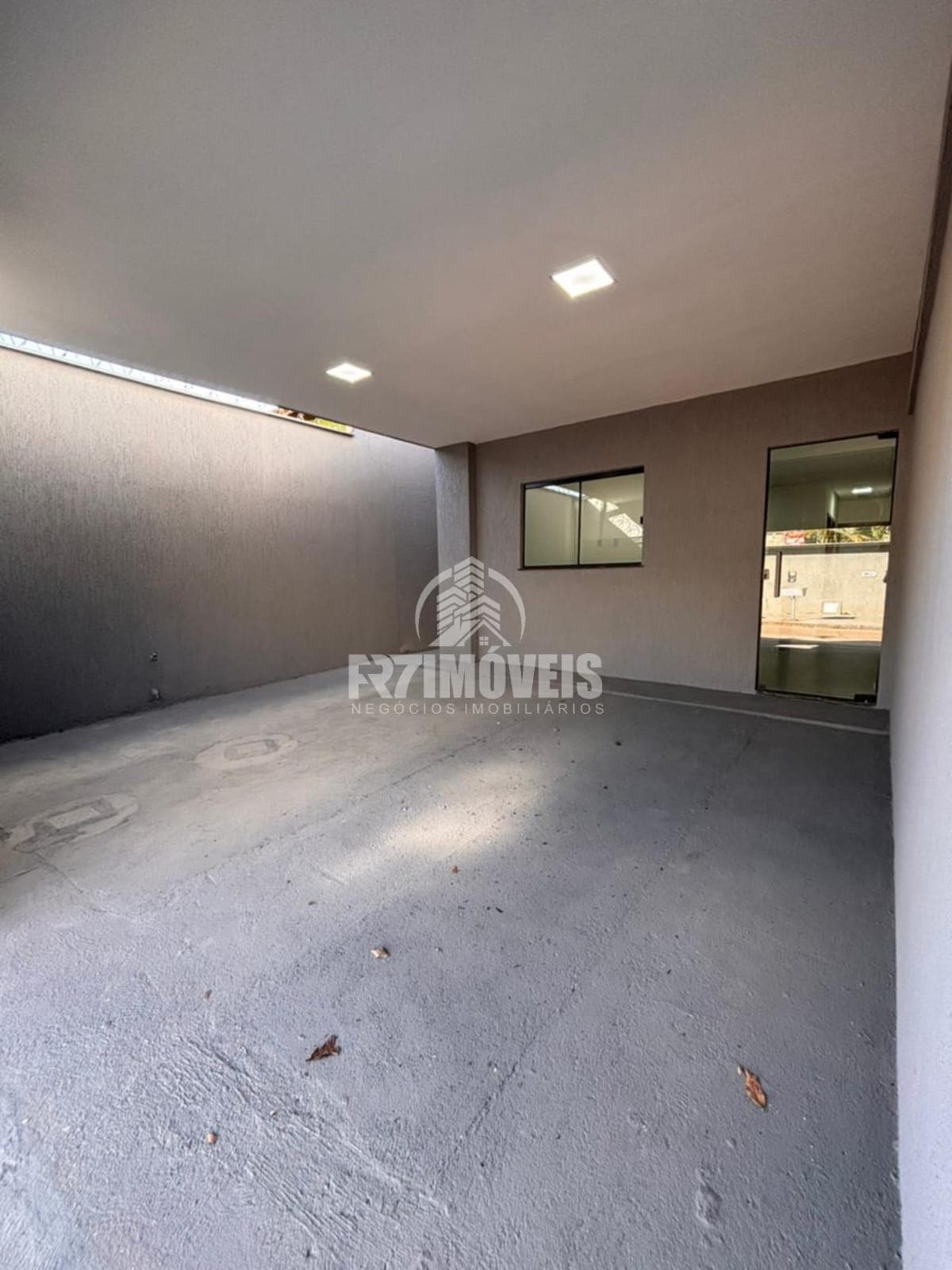 CASA NOVA 2 QUARTOS SENDO 1 SUÍTE NO RESIDENCIAL TEMPO NOVO - GOIÂNIA/GO